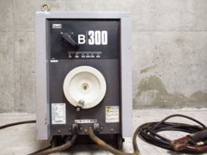 ダイヘン 交流アーク溶接機 Bz-300F-4 単相200V 60Hz